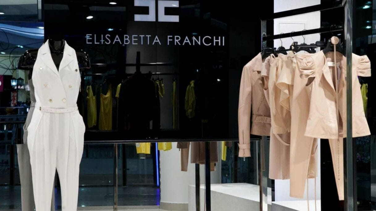 Discover the Elegance of Elisabetta Franchi: Tailleur Elisabetta Franchi A Symbol of Sophisticated Style