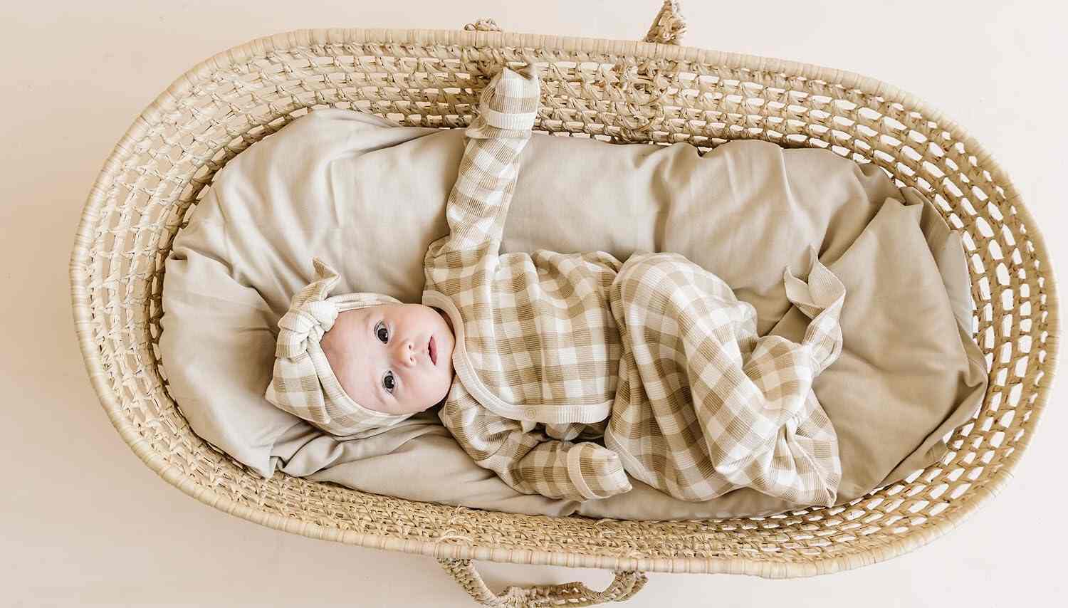 Why Organic Cotton Baby Clothes Are Best for Eco Parents